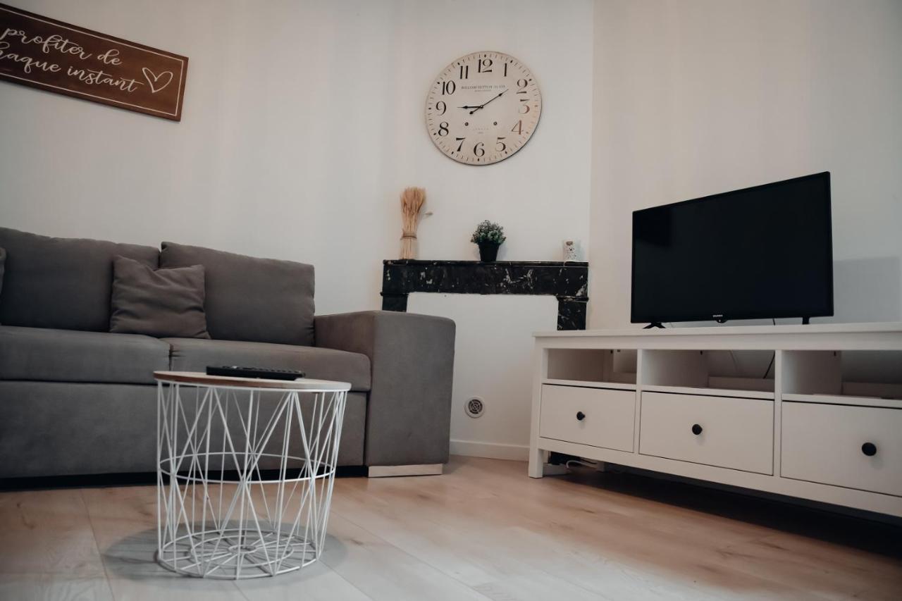 Superbe Appartement Avec Terrasse Au Calme Ernée Exterior photo