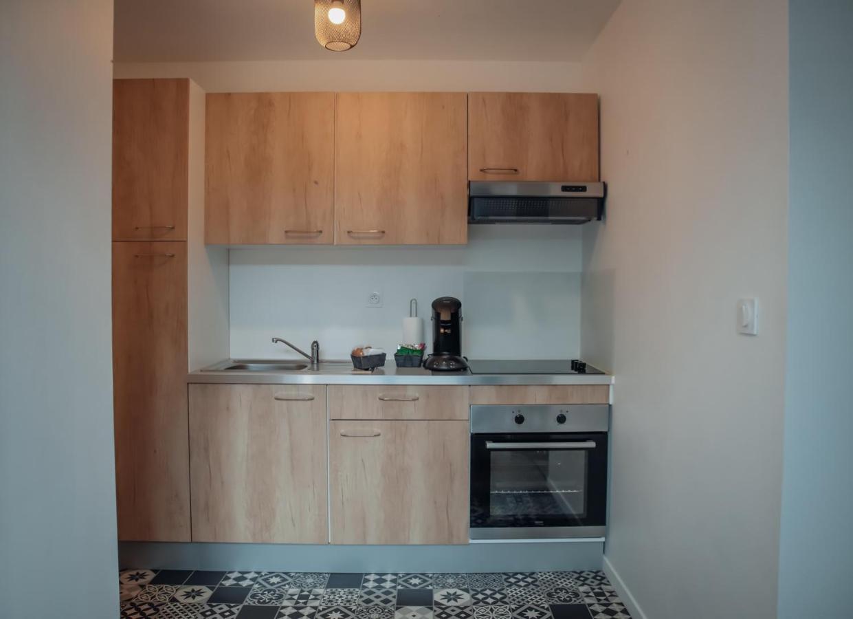 Superbe Appartement Avec Terrasse Au Calme Ernée Exterior photo