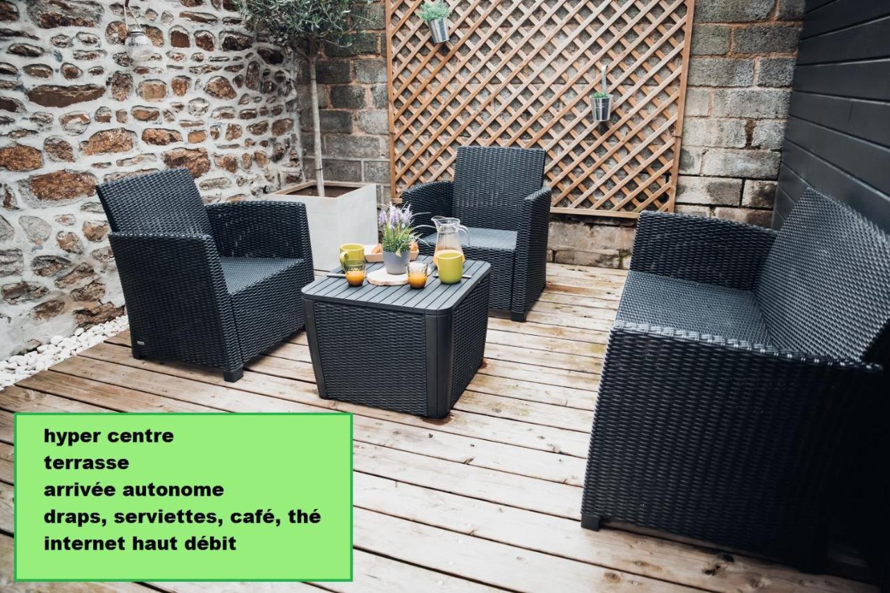 Superbe Appartement Avec Terrasse Au Calme Ernée Exterior photo